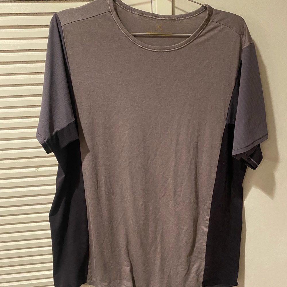 Lululemon - Robert Geller Limited Edition - Take the Moment